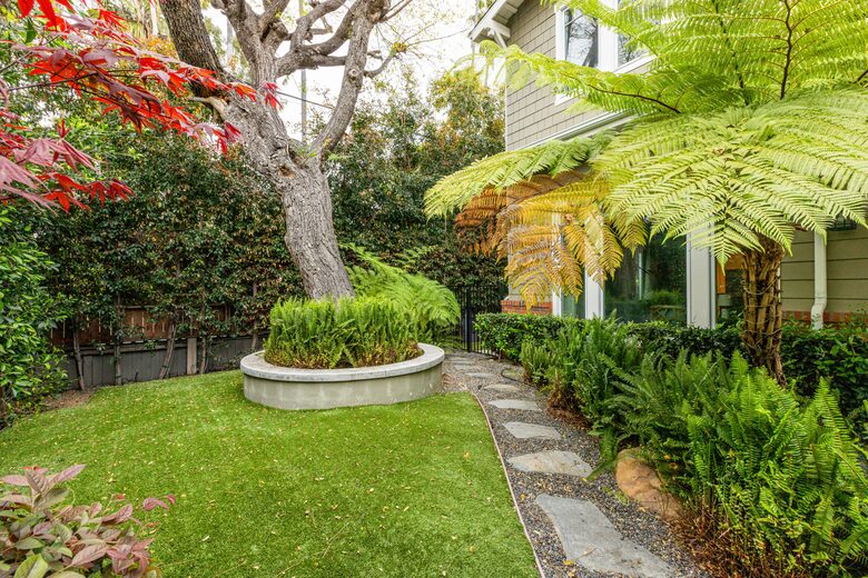 Tranquil Hollywood Retreat Near LA’s Iconic Attractions - Los Angeles, California