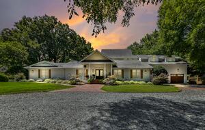 Stunning Lake Norman Waterfront Retreat - Cornelius, North Carolina