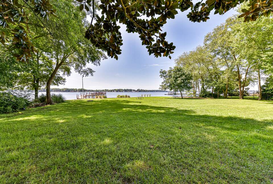 Stunning Lake Norman Waterfront Retreat - Cornelius, North Carolina