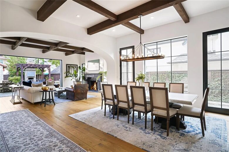 Large Denver Luxe - Denver, Colorado