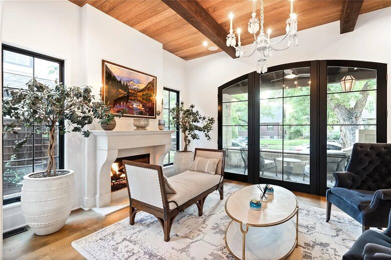 Large Denver Luxe - Denver, Colorado