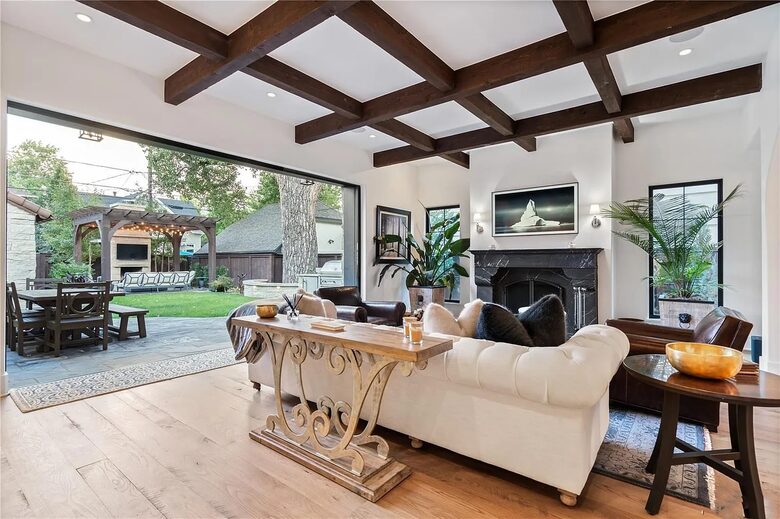 Large Denver Luxe - Denver, Colorado