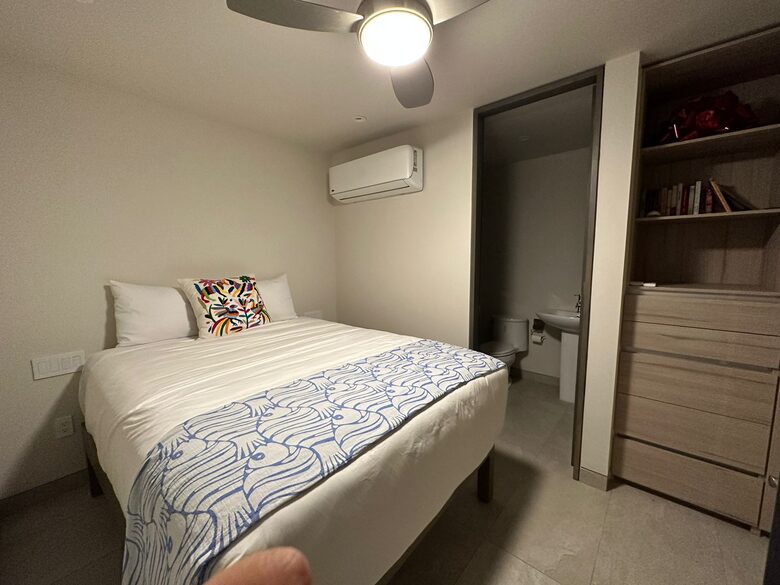 Queen size bed