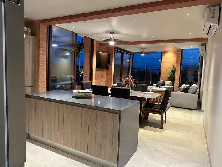 looking from Kitchen to family room