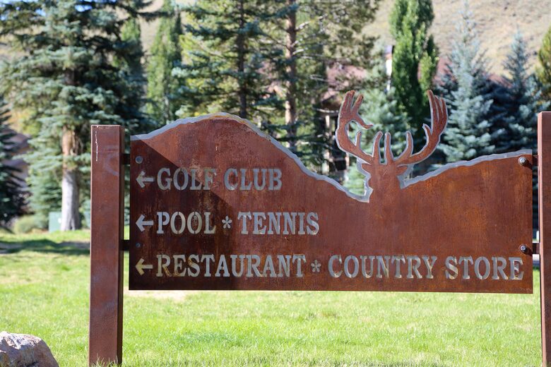 Elkhorn Townhome with Golf Course Views and Resort Amenities - Sun Valley, Idaho