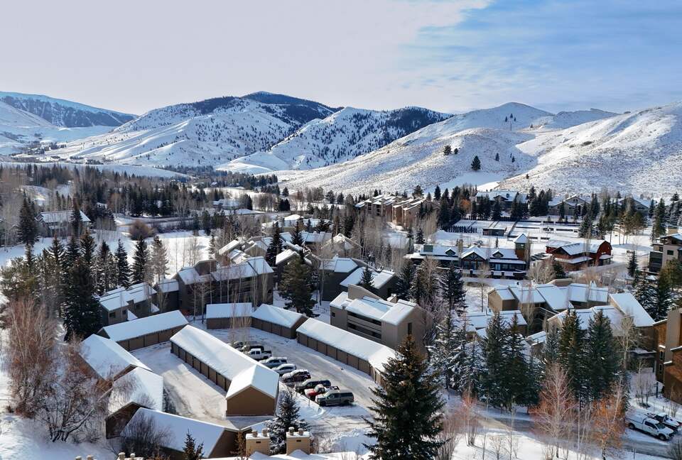 Elkhorn Townhome with Golf Course Views and Resort Amenities - Sun Valley, Idaho