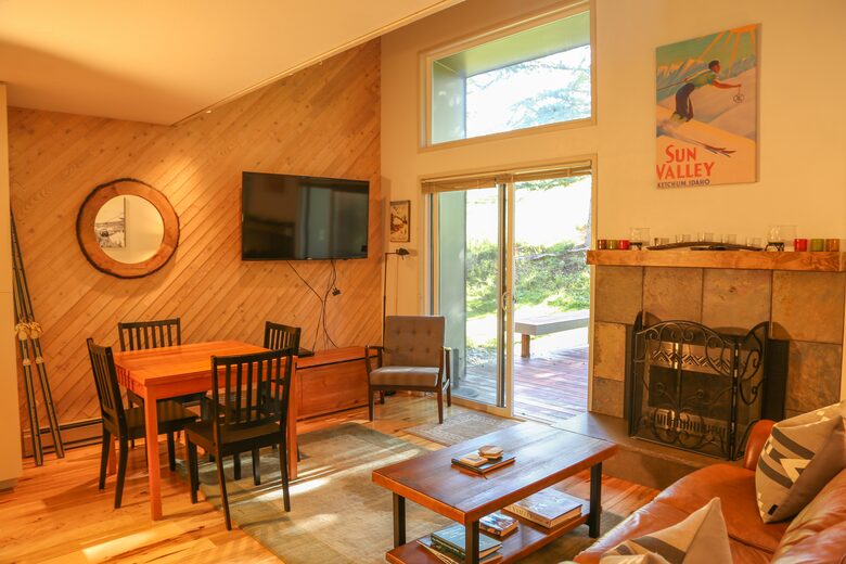 Elkhorn Townhome with Golf Course Views and Resort Amenities - Sun Valley, Idaho