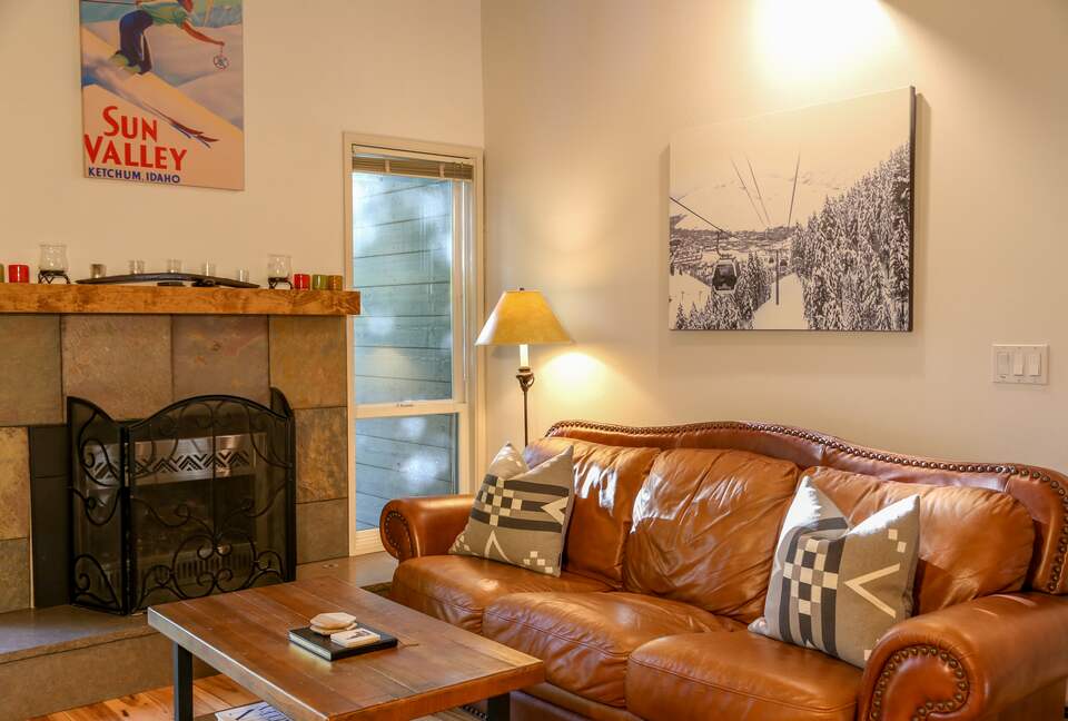 Elkhorn Townhome with Golf Course Views and Resort Amenities - Sun Valley, Idaho