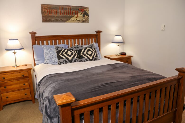 Elkhorn Townhome with Golf Course Views and Resort Amenities - Sun Valley, Idaho