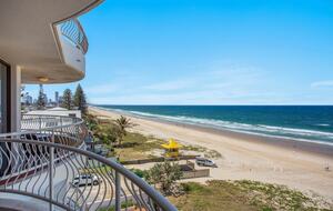 Right on the Sand at Mermaid Beach - Gold Coast, Australia