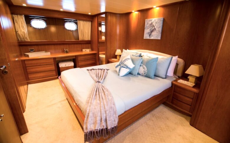 Catari Motor Yacht - San Jose Del Cabo, Mexico