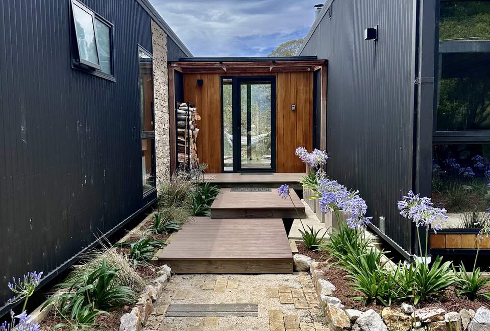 Picturesque Snowy Mountains Retreat - Yaouk, Australia