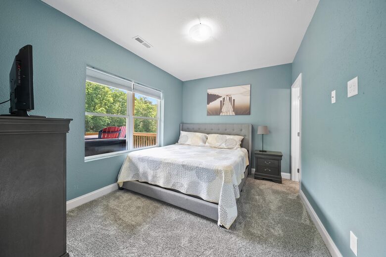 Bed 8