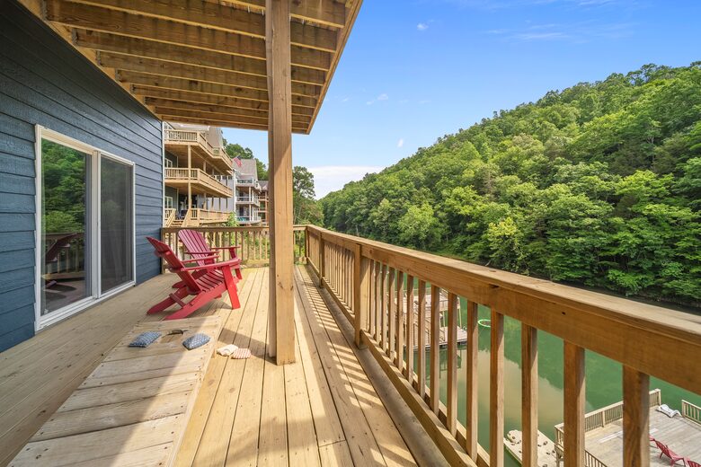 Middle Level Deck