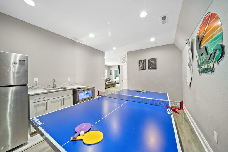 Gameroom - Lower Level
