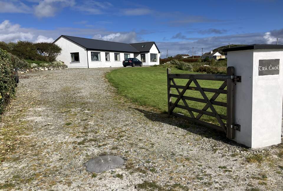 Trá Chaol | Modern Seaside House - Aillebrack, Ballyconneely, Ireland