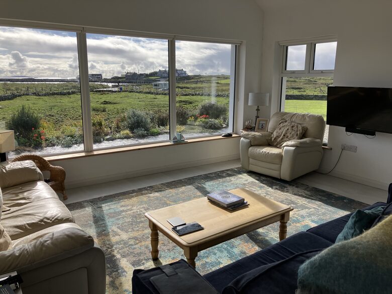 Trá Chaol | Modern Seaside House - Aillebrack, Ballyconneely, Ireland