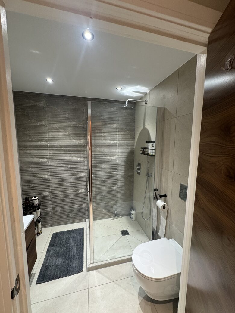 The Penthouse - Canford Cliffs, Poole, United Kingdom