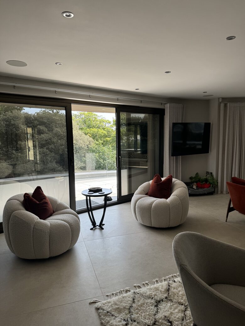 The Penthouse - Canford Cliffs, Poole, United Kingdom