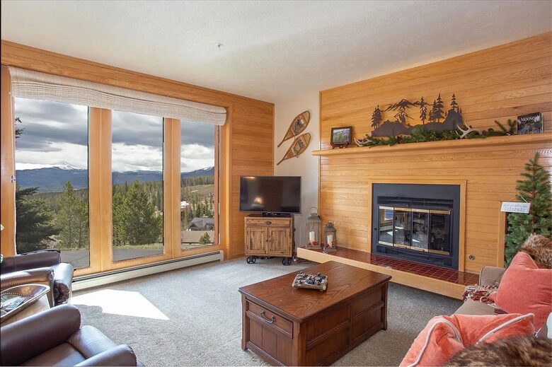 Mountain Retreat with Stunning View - Silverthorne, Colorado