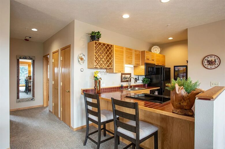 Mountain Retreat with Stunning View - Silverthorne, Colorado