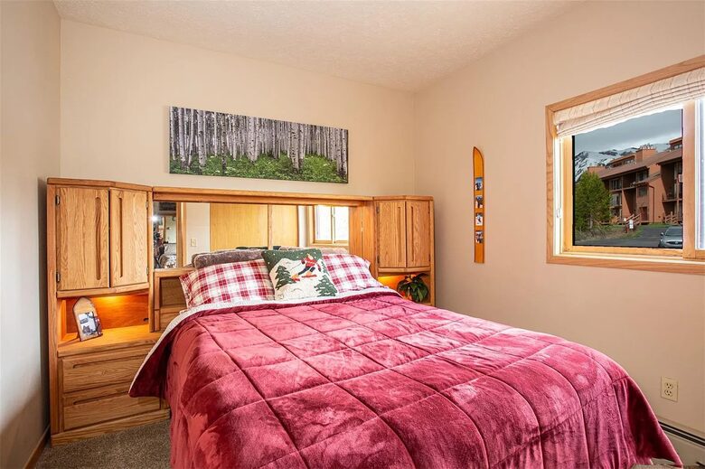 Mountain Retreat with Stunning View - Silverthorne, Colorado