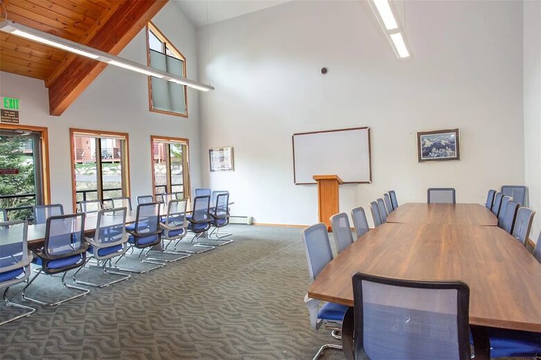 Mountain Retreat with Stunning View - Silverthorne, Colorado