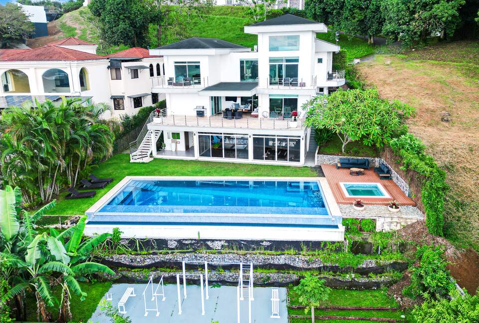 Casa Om | Luxury Villa with  Infinity Pool - Ciudad Colón, Costa Rica