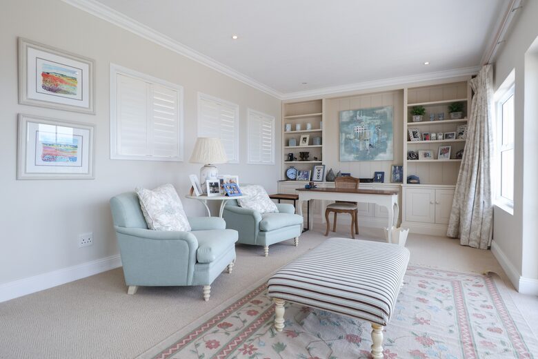 Top Floor - Master Bedroom Suite - Study (Bedroom 1)