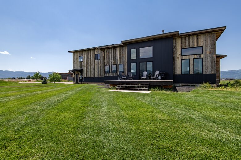 Mustang Mountain Lodge - Victor, Idaho