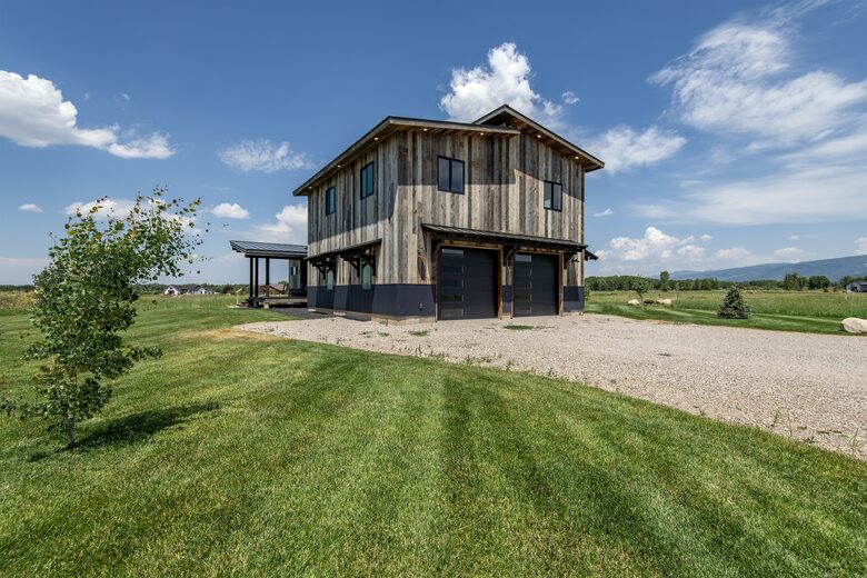 Mustang Mountain Lodge - Victor, Idaho