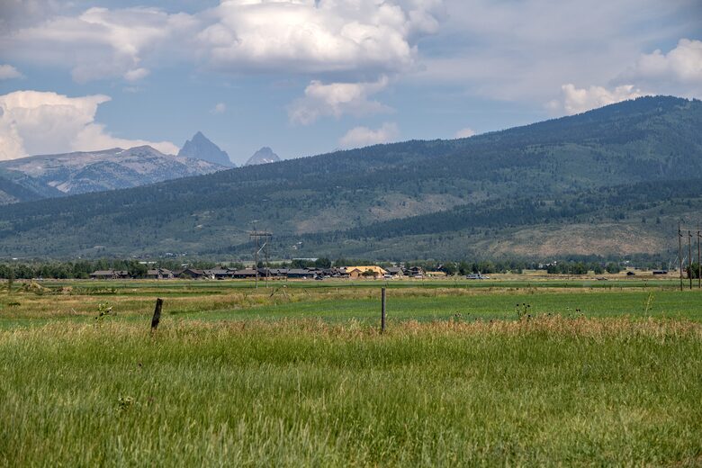 Mustang Mountain Lodge - Victor, Idaho