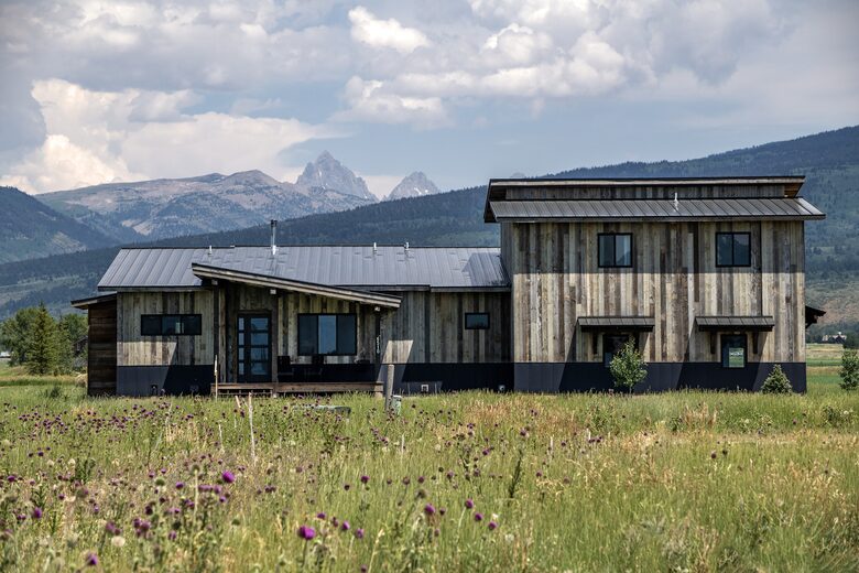 Mustang Mountain Lodge - Victor, Idaho
