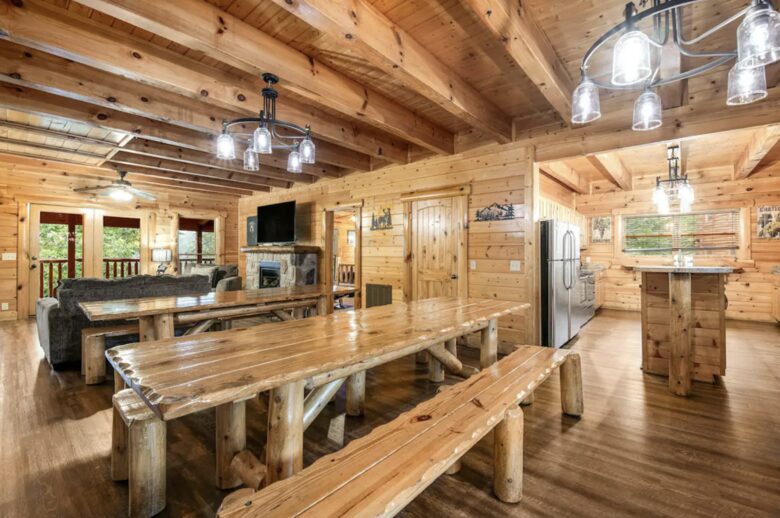Valhalla Manor - Sevierville, Tennessee