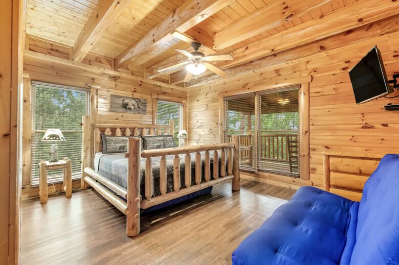 Valhalla Manor - Sevierville, Tennessee