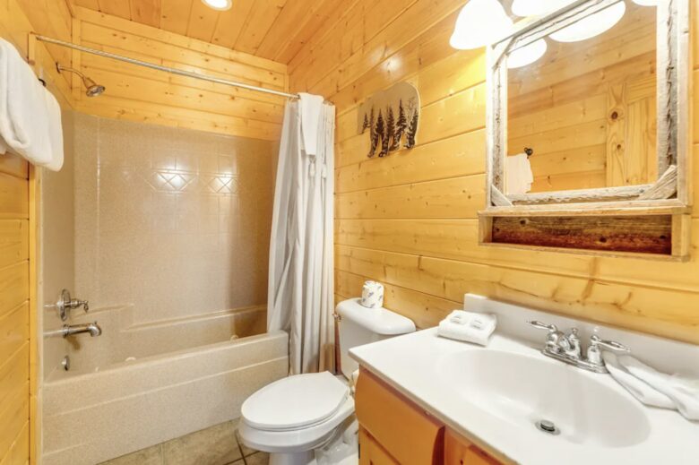 Valhalla Manor - Sevierville, Tennessee