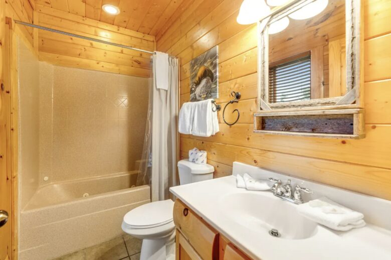Valhalla Manor - Sevierville, Tennessee