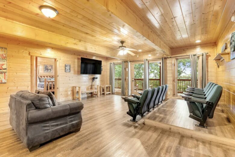 Valhalla Manor - Sevierville, Tennessee