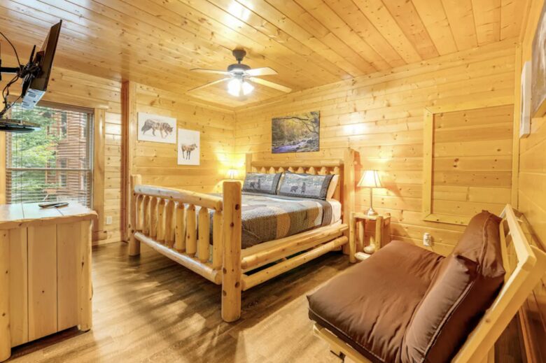 Valhalla Manor - Sevierville, Tennessee