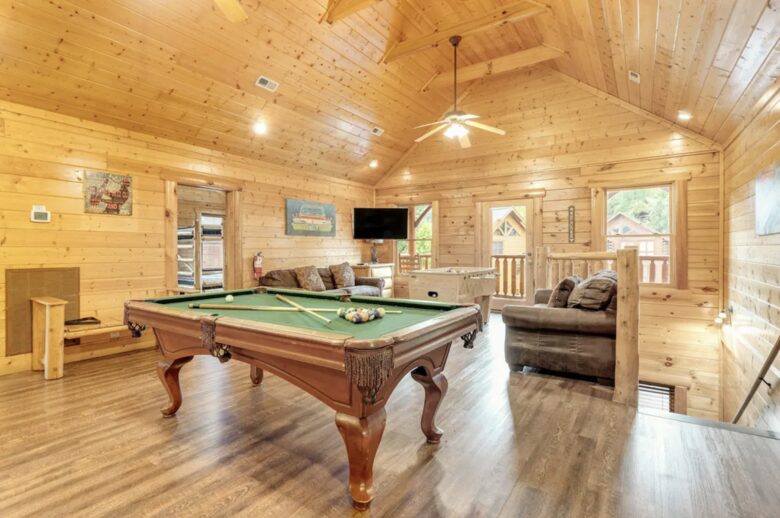 Valhalla Manor - Sevierville, Tennessee