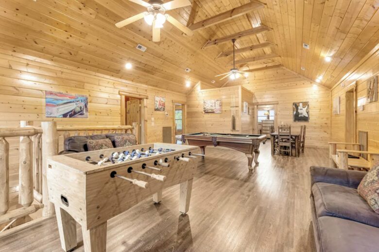 Valhalla Manor - Sevierville, Tennessee