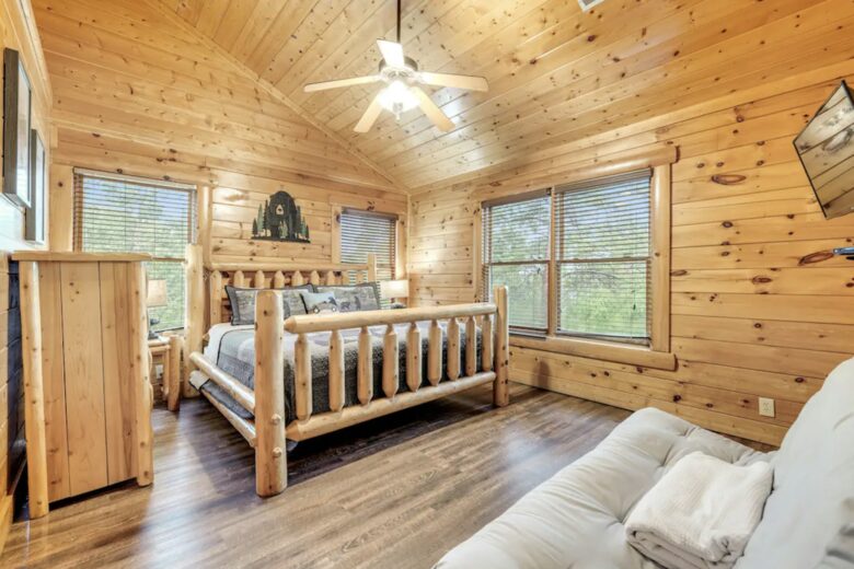 Valhalla Manor - Sevierville, Tennessee