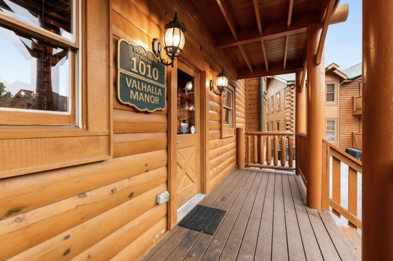 Valhalla Manor - Sevierville, Tennessee