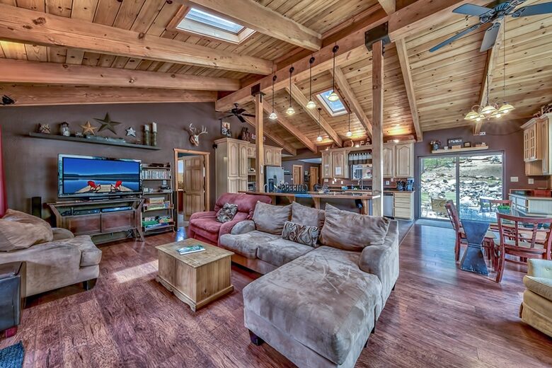 Spacious Lake Tahoe Retreat with Hot Tub & Fire Pit - Stateline, Nevada