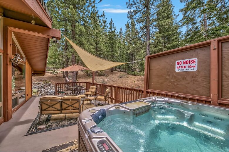 Spacious Lake Tahoe Retreat with Hot Tub & Fire Pit - Stateline, Nevada