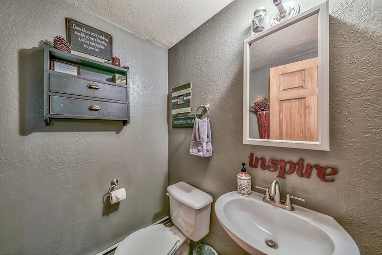 Spacious Lake Tahoe Retreat with Hot Tub & Fire Pit - Stateline, Nevada