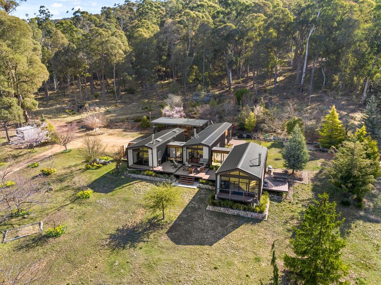 Picturesque Snowy Mountains Retreat - Yaouk, Australia