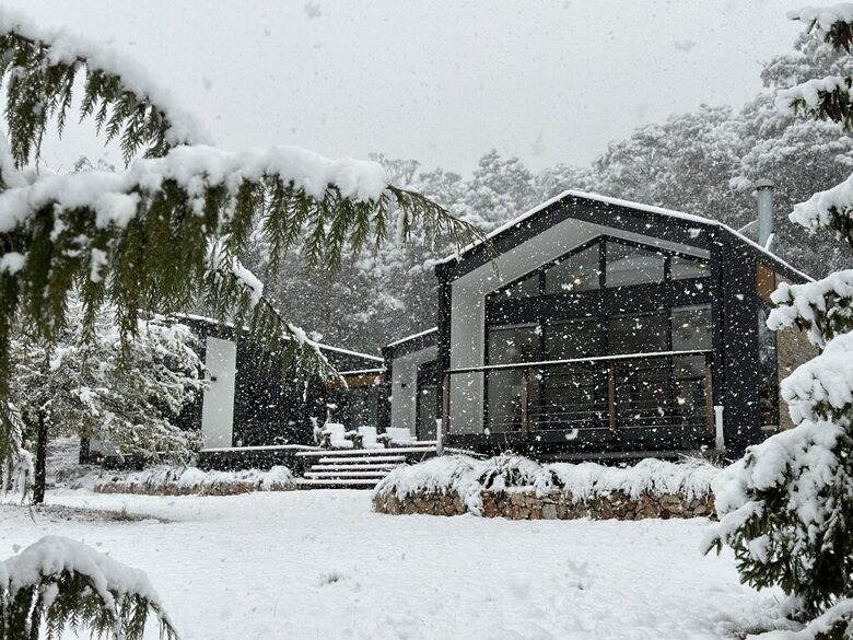 Picturesque Snowy Mountains Retreat - Yaouk, Australia