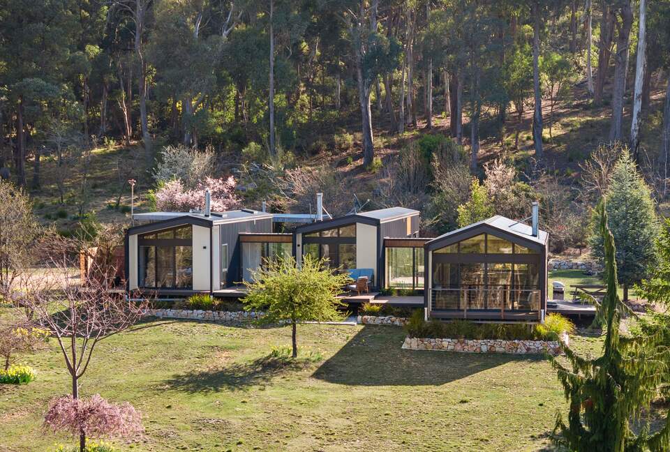Picturesque Snowy Mountains Retreat - Yaouk, Australia
