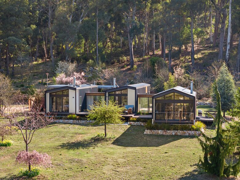 Picturesque Snowy Mountains Retreat - Yaouk, Australia